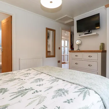 Bowness Bay * Windermere